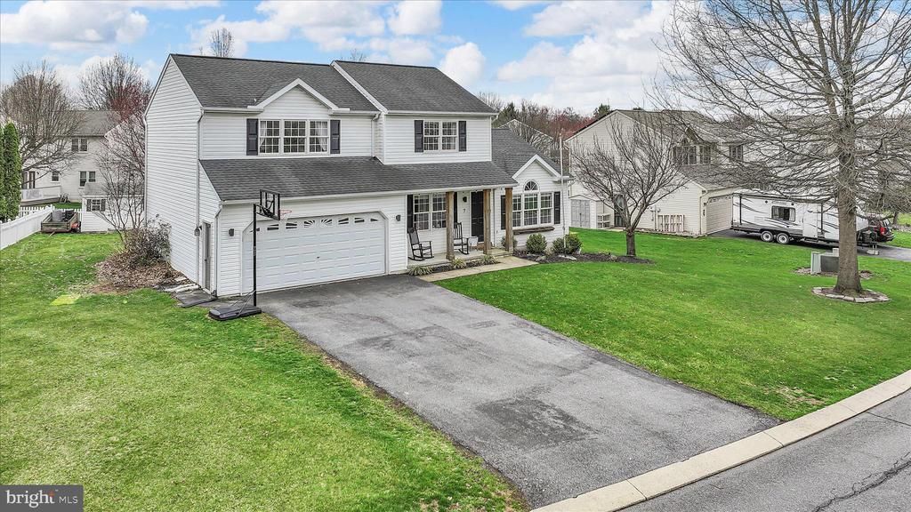 7 N BUTTERFLY DRIVE, MYERSTOWN, PA 17067
