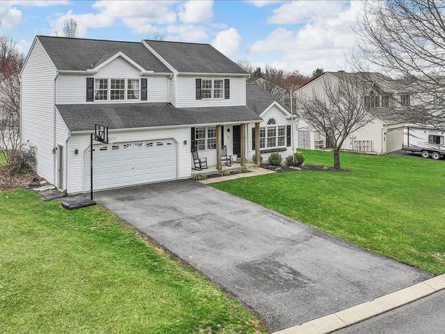 7 N Butterfly Drive, Myerstown, PA 17067 Main Photo