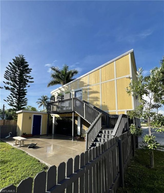 16857 Windcrest Dr, Fort Myers, FL 33908 Photo