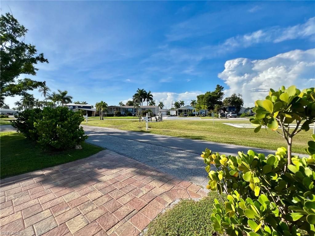 16857 Windcrest Dr, Fort Myers, FL 33908 Photo