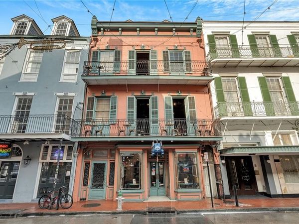 205 BOURBON Street , New Orleans, LA 70130