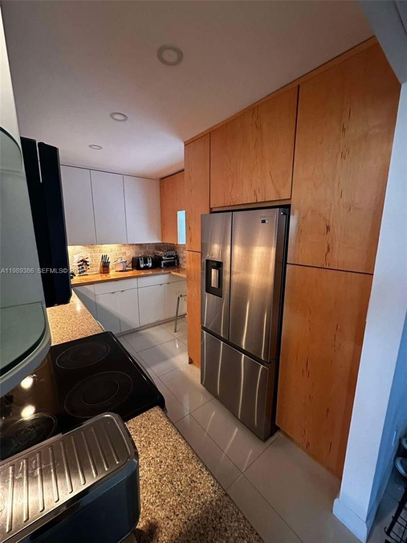 3401 N Country Club Dr , Unit 718, Aventura, FL 33180 Photo