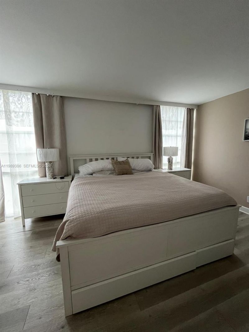 3401 N Country Club Dr , Unit 718, Aventura, FL 33180 Photo