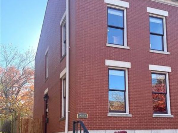 2332 Hickory Street , St Louis, MO 63104