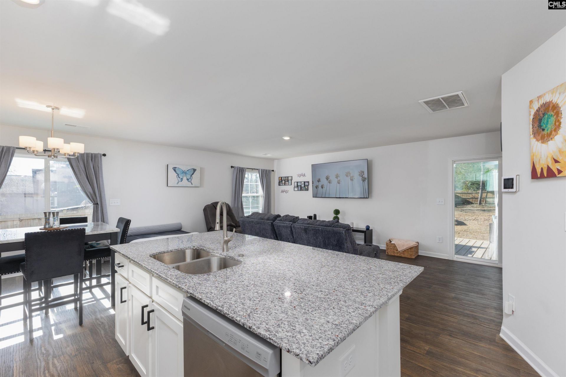 326 Community Drive Photo 10