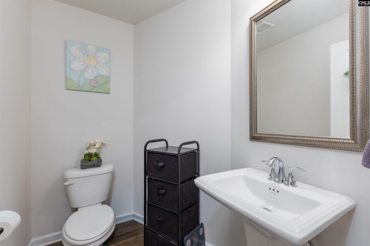 326 Community Drive Photo 13