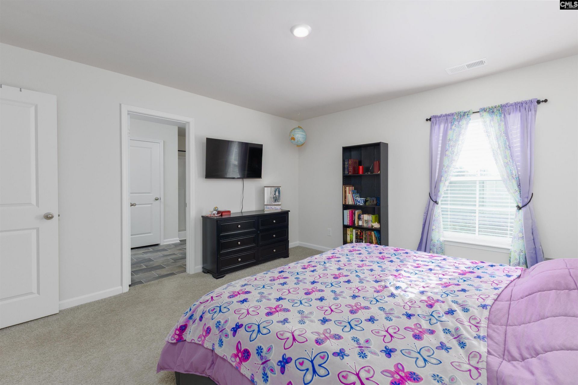 326 Community Drive Photo 16