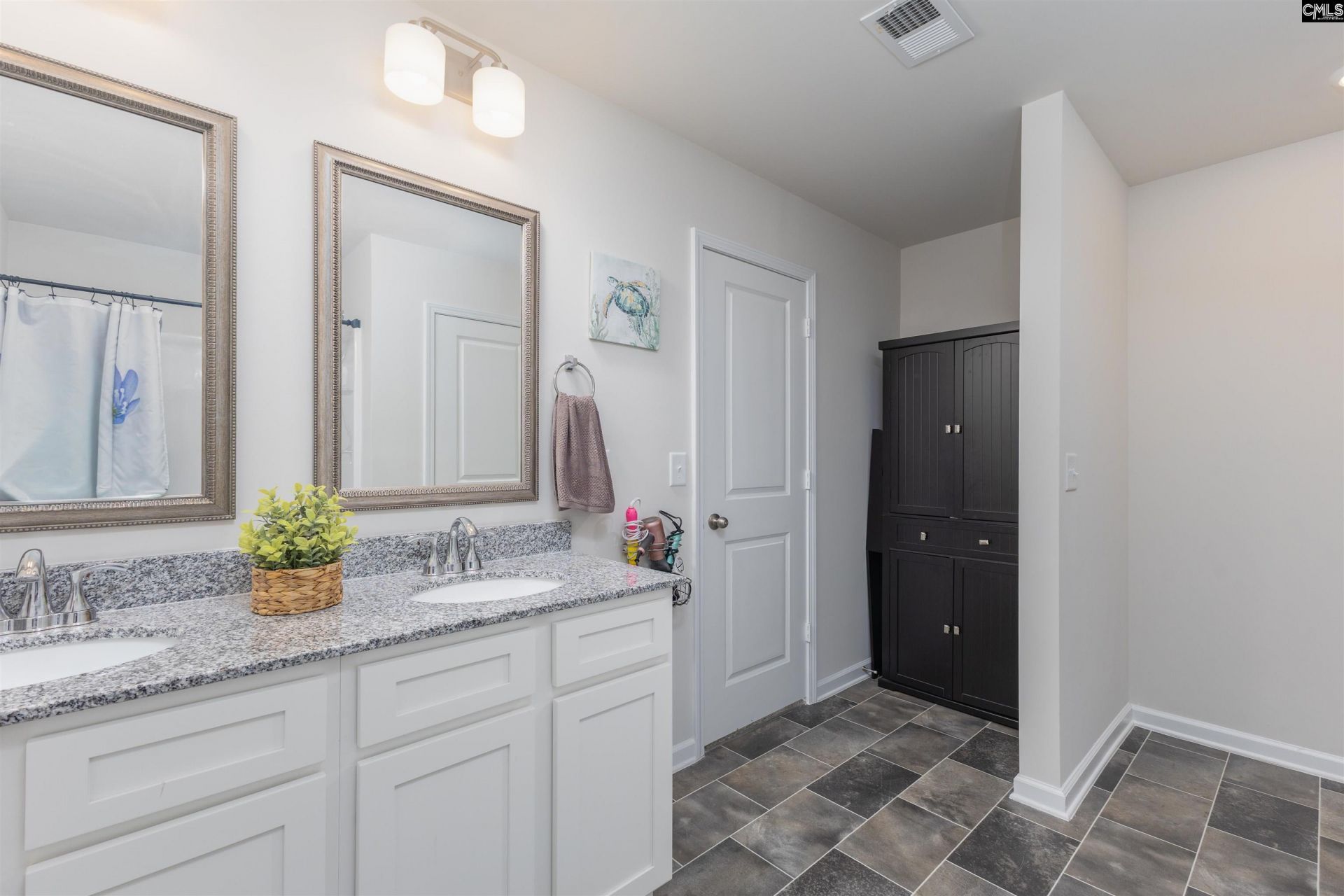 326 Community Drive Photo 19