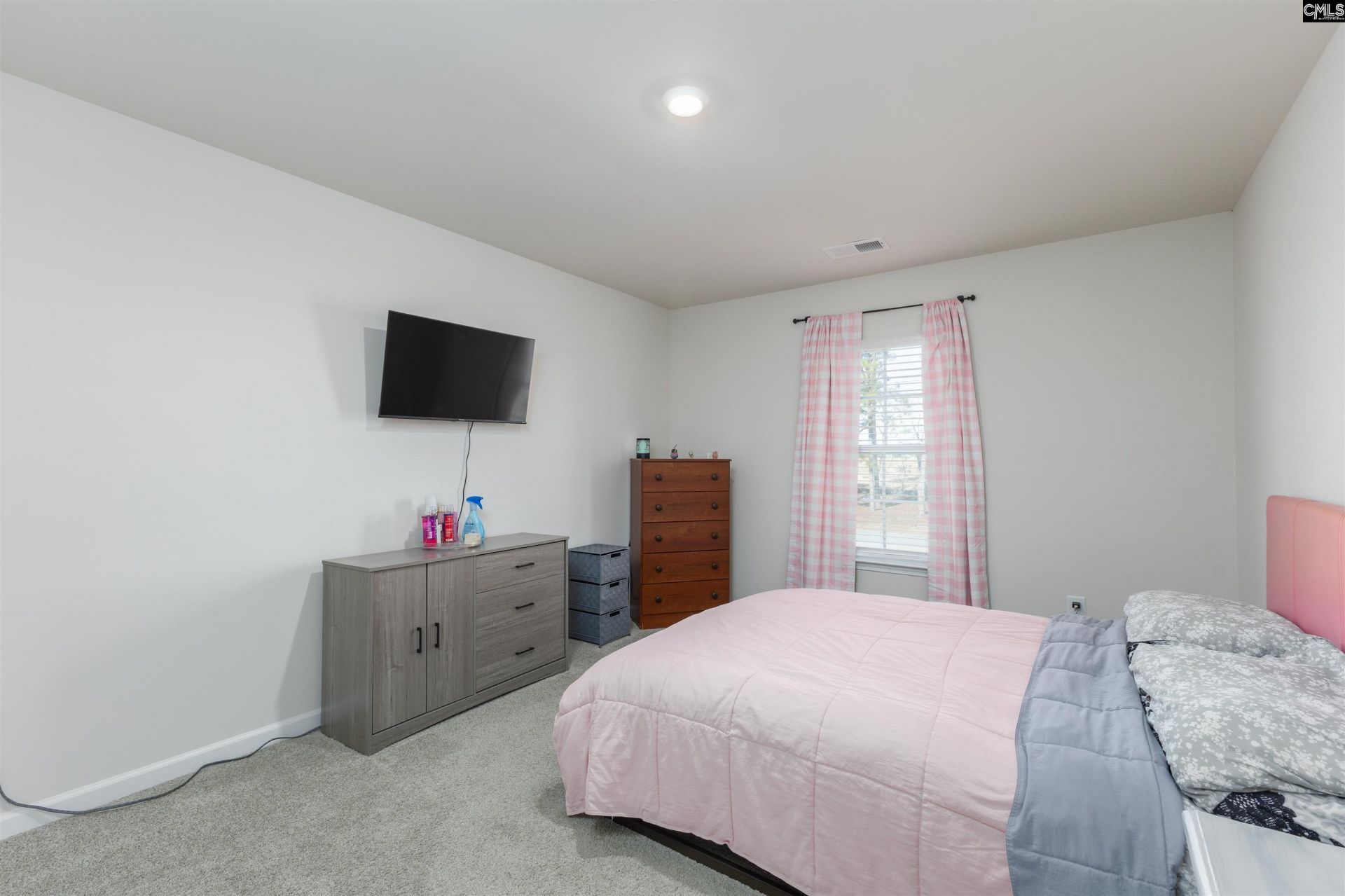 326 Community Drive Photo 23