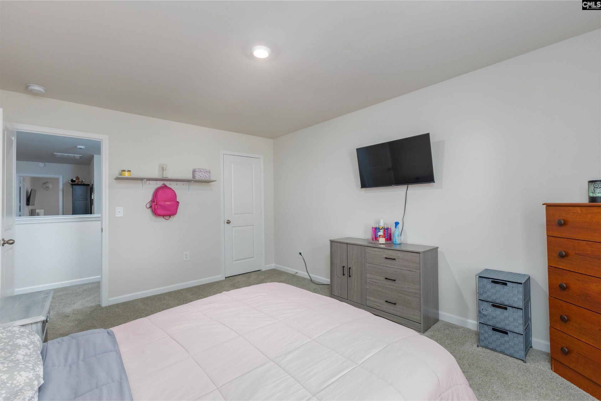 326 Community Drive Photo 24