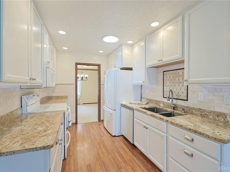 2054 Washington Creek Lane, Washington Township, OH 45458 Photo 14