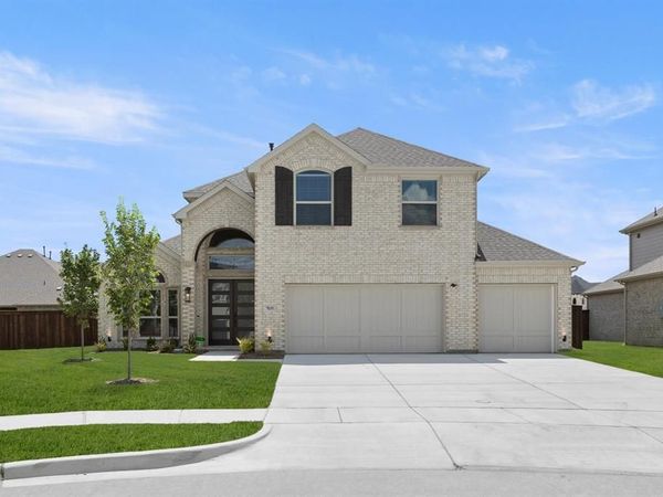 7035 Moss Lake Drive, Grand Prairie, TX 75054