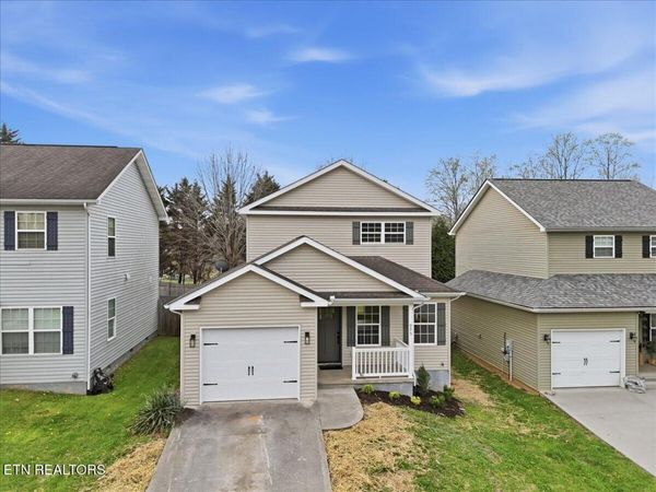 975 Norwood Village Lane, Maryville, TN 37801