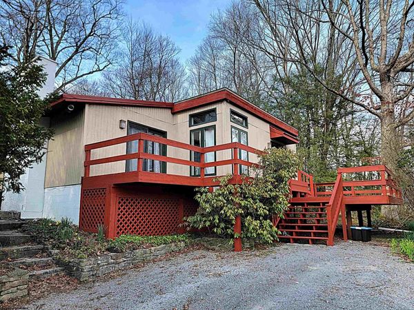 143 Paradise Circle, Morgantown, WV 26508