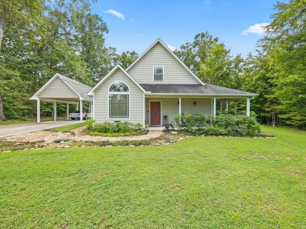 159 Honeysuckle Rd , Pikeville, TN 37367