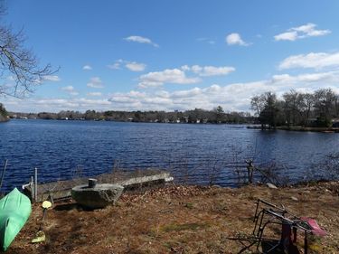 44 Sherbrook Rd, Dartmouth, MA 02747