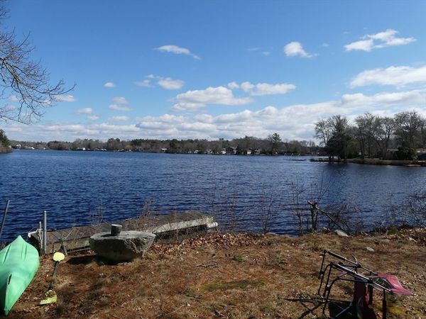 44 Sherbrook Rd, Dartmouth, MA 02747