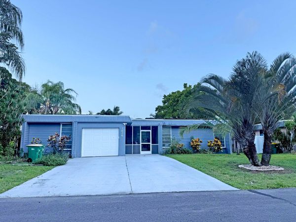 7024 NW 63rd Street, Tamarac, FL 33321