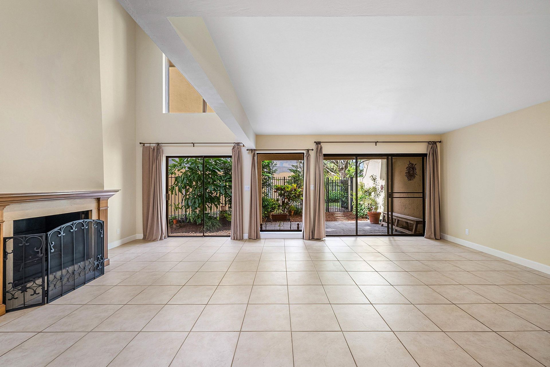 5664 Santiago Circle, Boca Raton, FL 33433 Photo