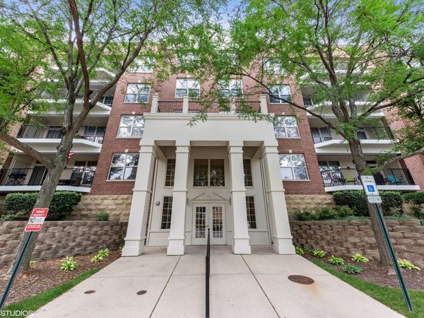 3135 Town Square Drive , Unit 407, Rolling Meadows, IL 60008