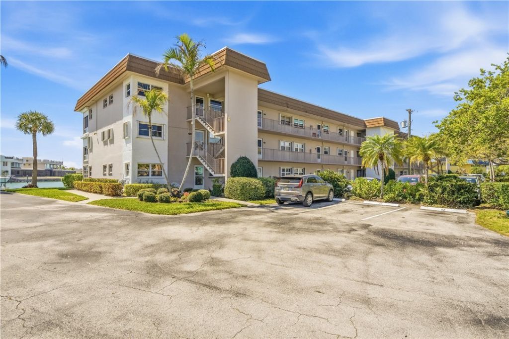 1223 Bayshore Drive, Unit 308, Hutchinson Island, FL 34949 Photo