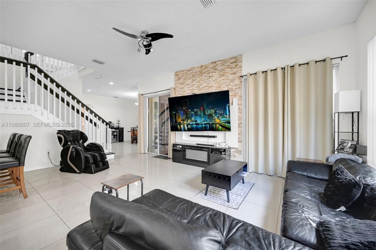 2007 NE 6th Ct, Homestead, FL 33033 Photo