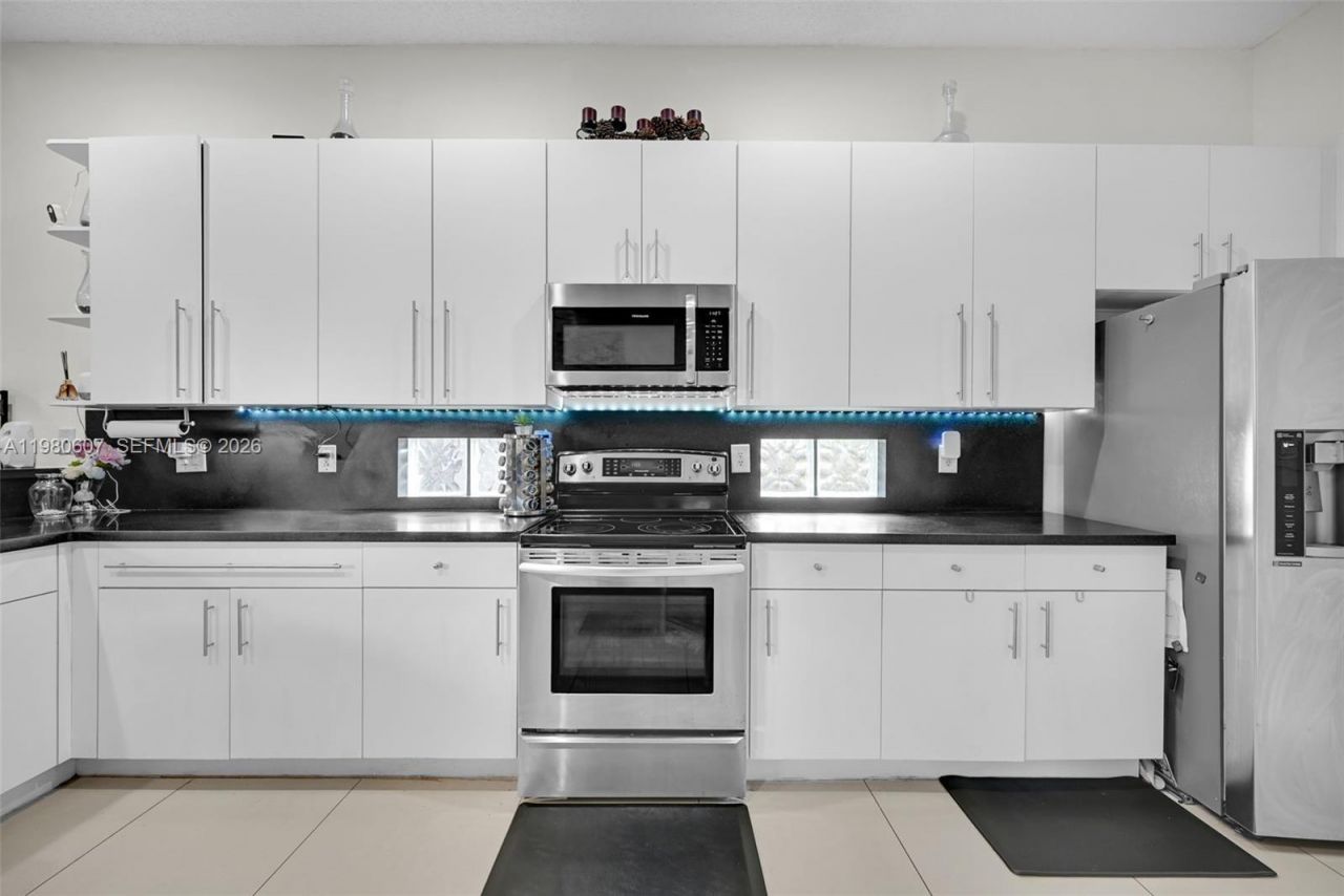 2007 NE 6th Ct, Homestead, FL 33033 Photo