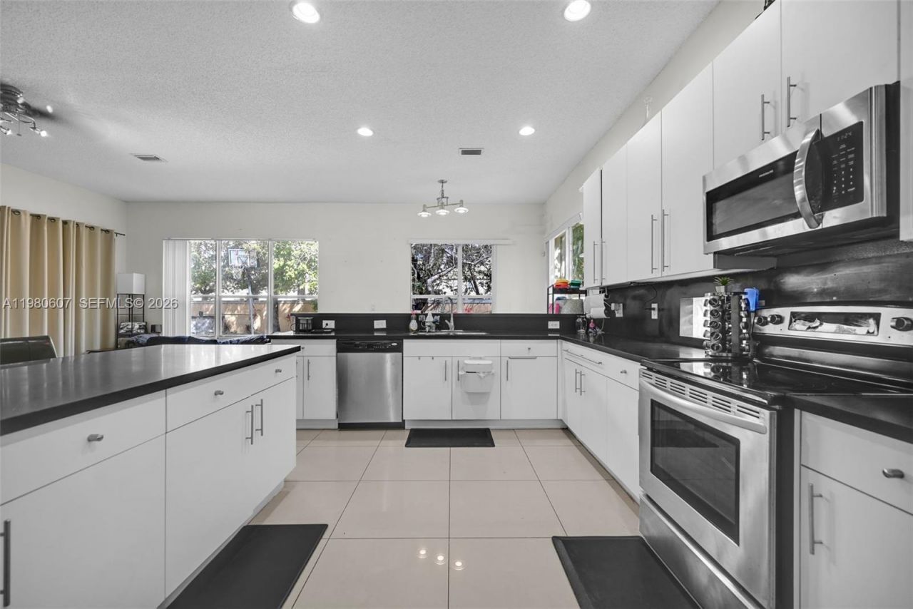 2007 NE 6th Ct , Homestead, FL 33033 Photo