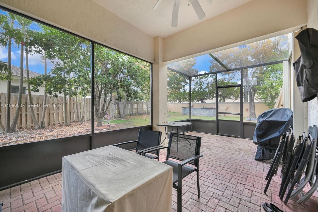 2007 NE 6th Ct, Homestead, FL 33033 Photo