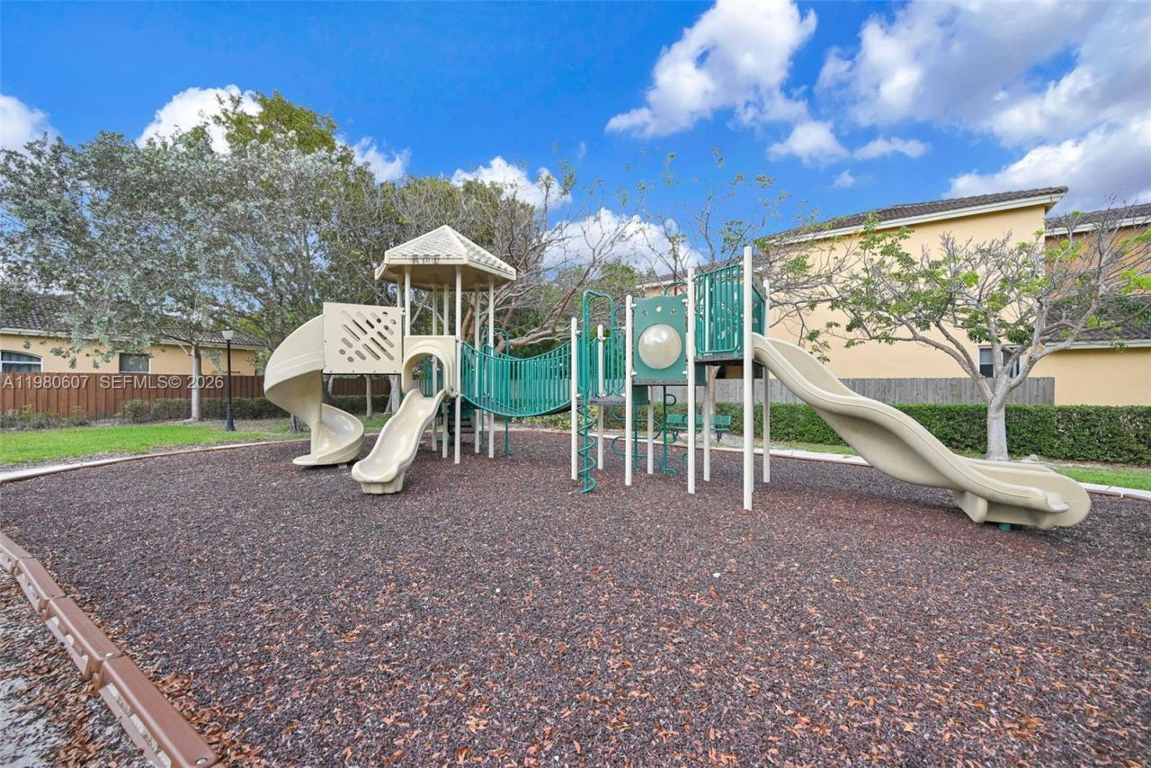 2007 NE 6th Ct, Homestead, FL 33033 Photo