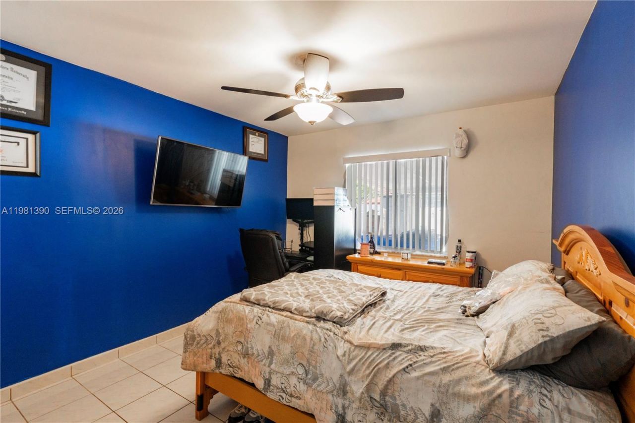 706 NW 135th Ct, Miami, FL 33182 Photo