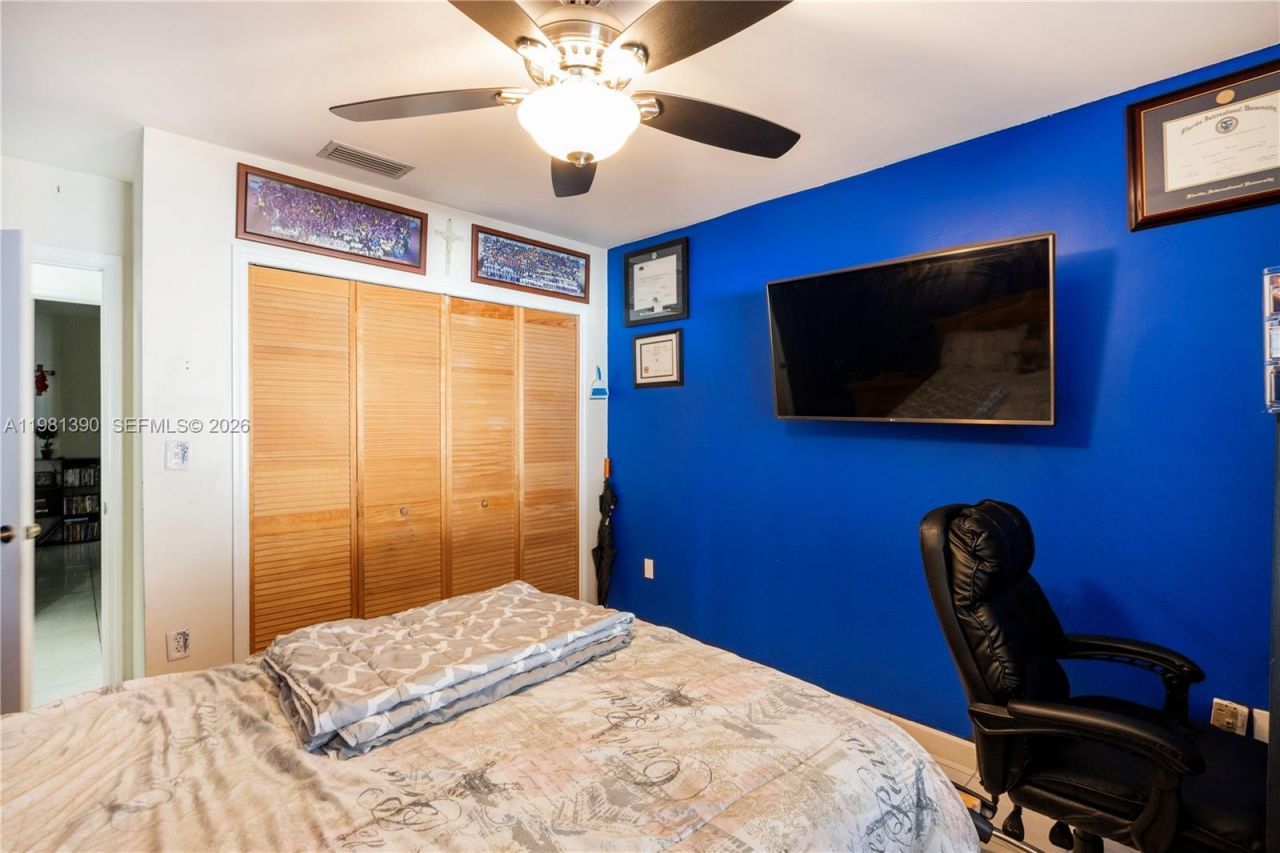 706 NW 135th Ct, Miami, FL 33182 Photo