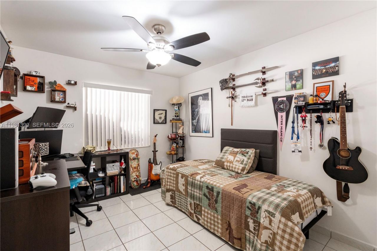 706 NW 135th Ct, Miami, FL 33182 Photo