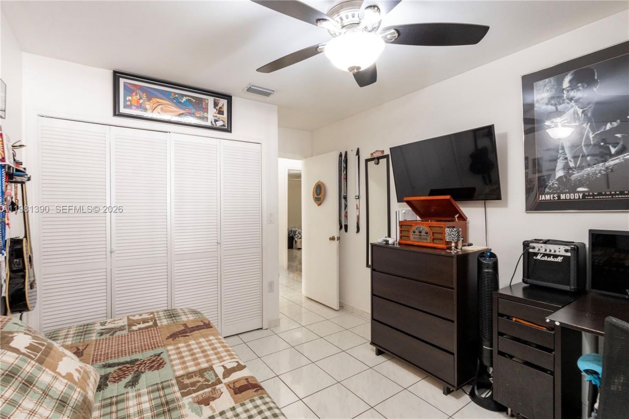 706 NW 135th Ct, Miami, FL 33182 Photo