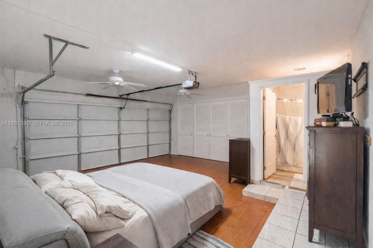 706 NW 135th Ct, Miami, FL 33182 Photo