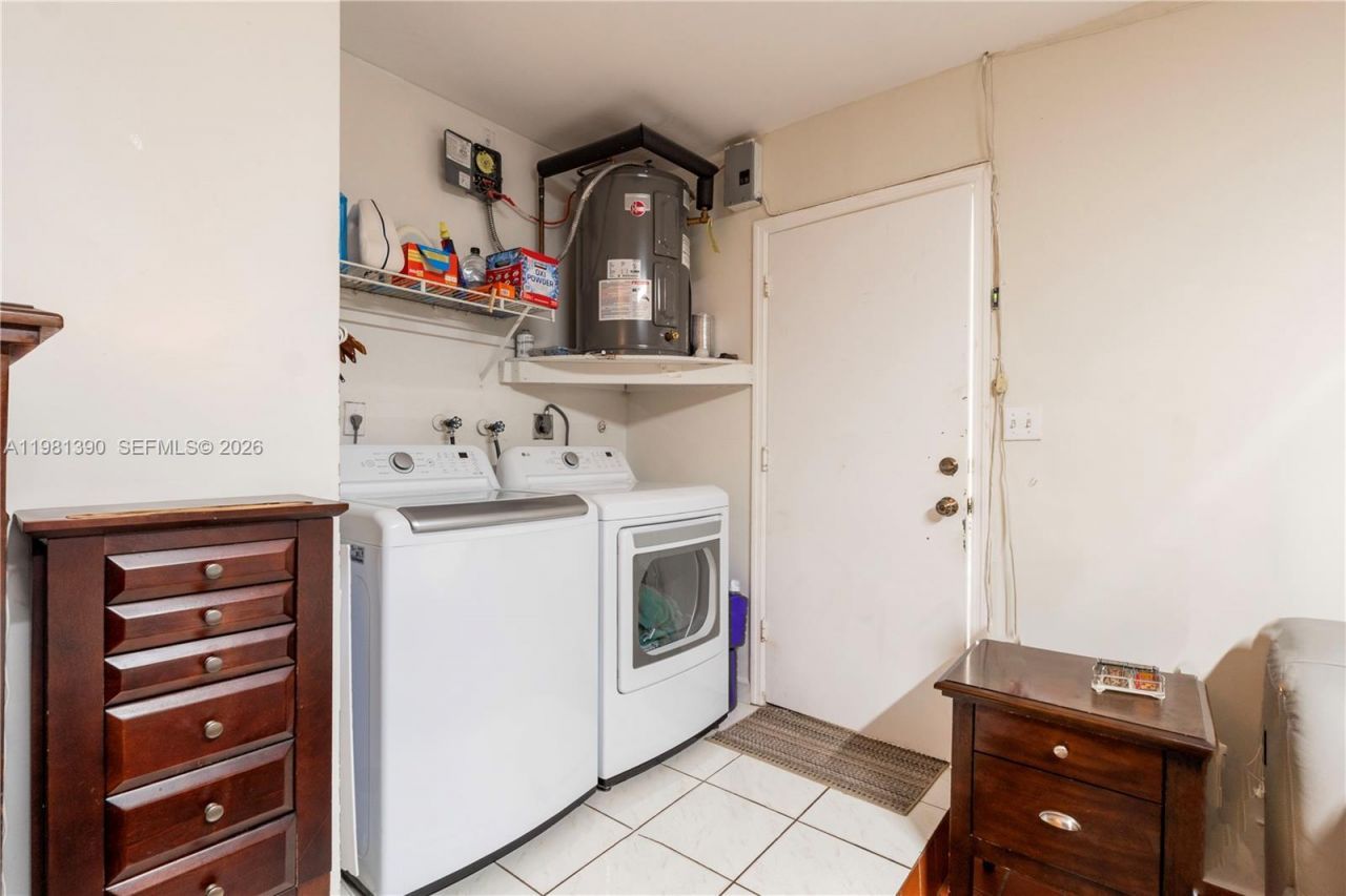 706 NW 135th Ct, Miami, FL 33182 Photo