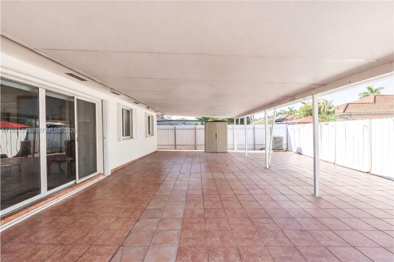 706 NW 135th Ct, Miami, FL 33182 Photo