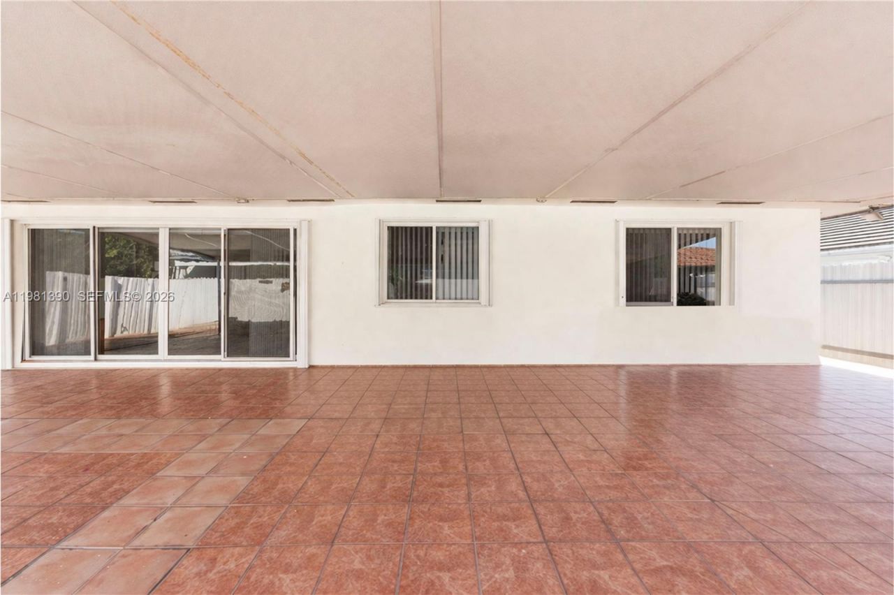 706 NW 135th Ct, Miami, FL 33182 Photo