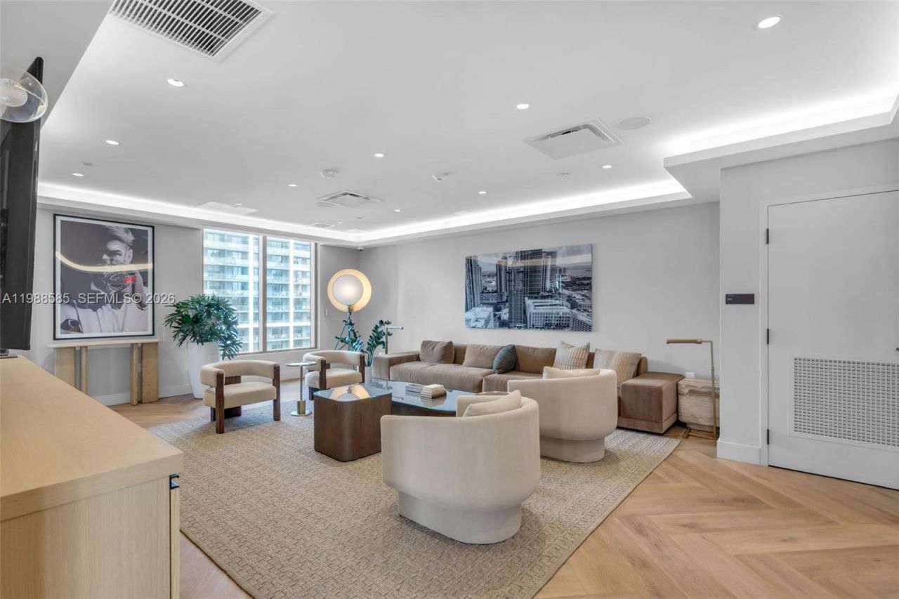 121 NE 5th St, Unit 2304, Miami, FL 33132 Photo