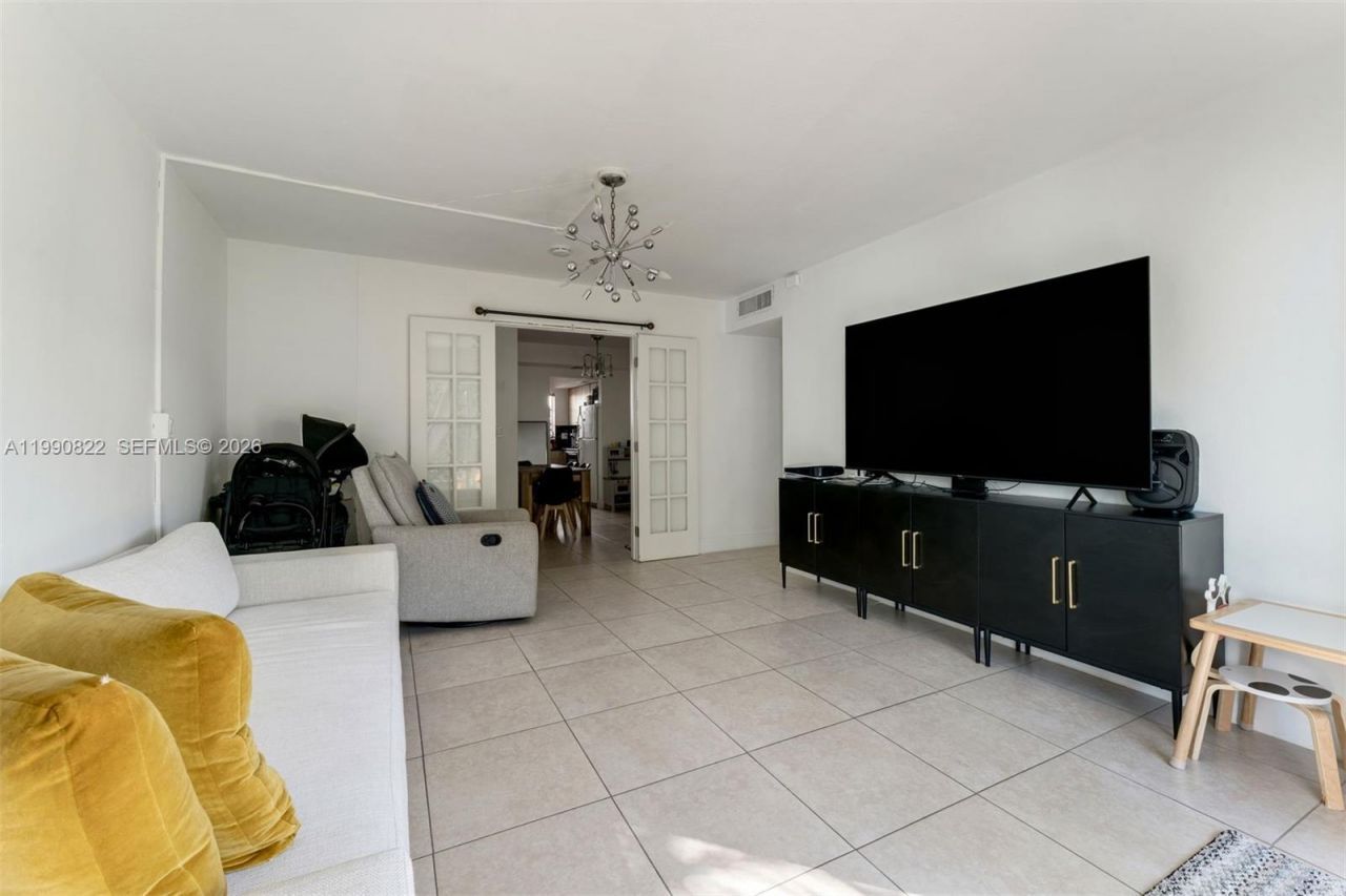 7670 SW 82nd St , Unit H117, Miami, FL 33143 Photo