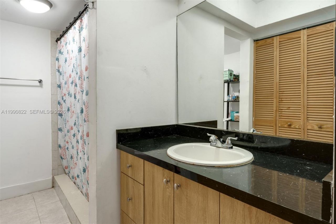 7670 SW 82nd St , Unit H117, Miami, FL 33143 Photo