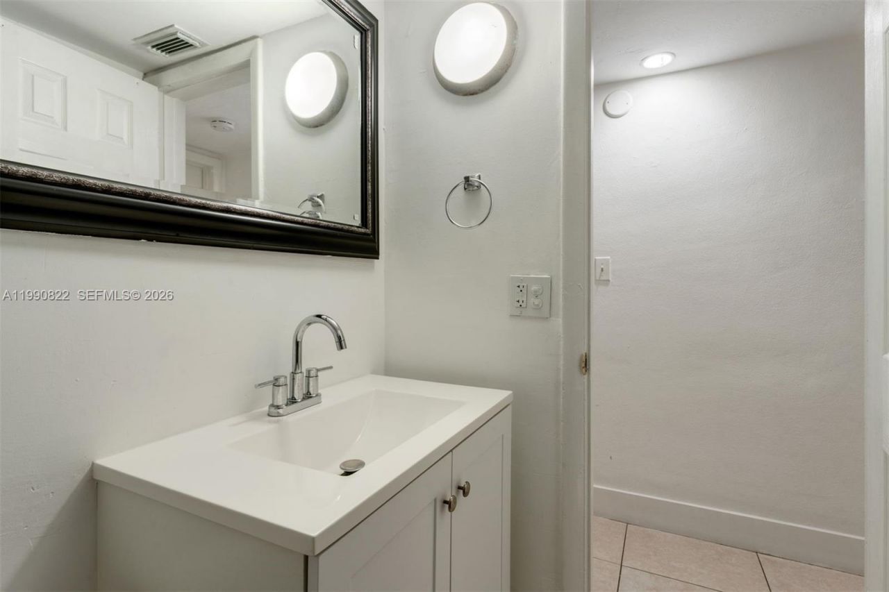 7670 SW 82nd St , Unit H117, Miami, FL 33143 Photo