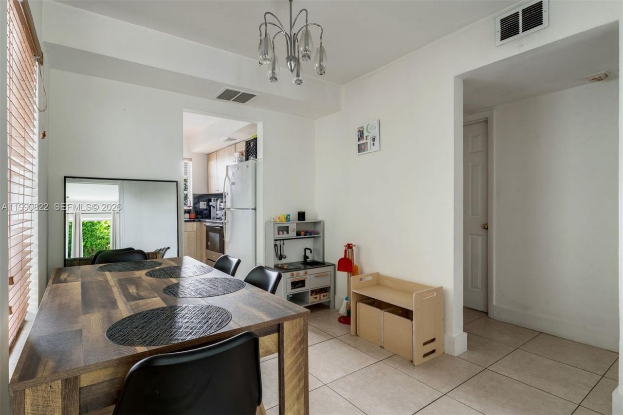 7670 SW 82nd St , Unit H117, Miami, FL 33143 Photo