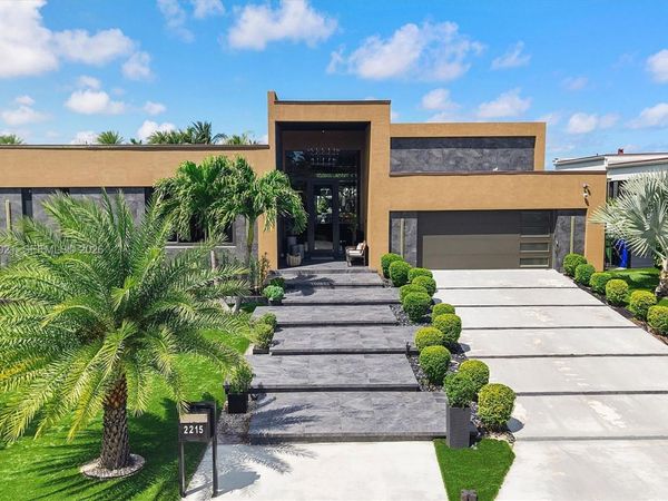 2215 NE 19th St , Fort Lauderdale, FL 33305