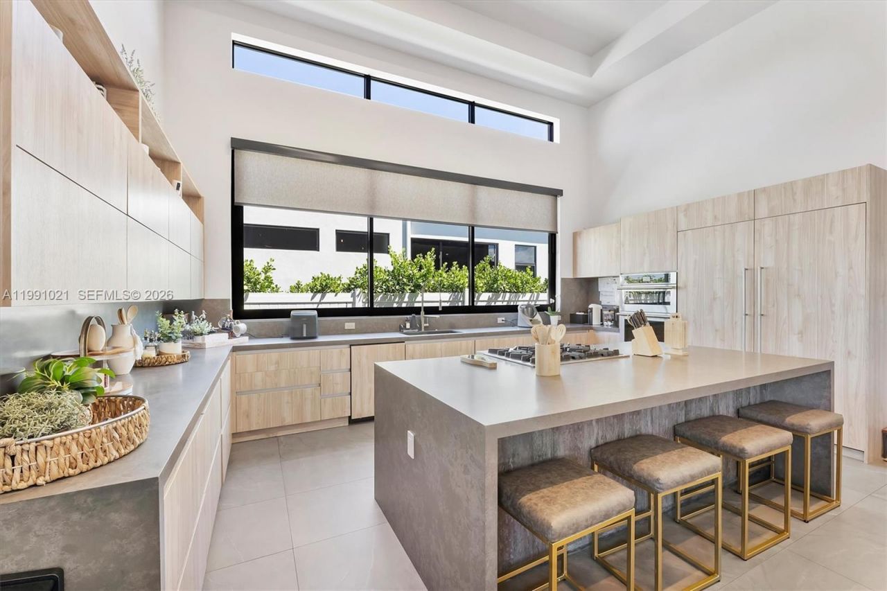 2215 NE 19th St , Fort Lauderdale, FL 33305 Photo