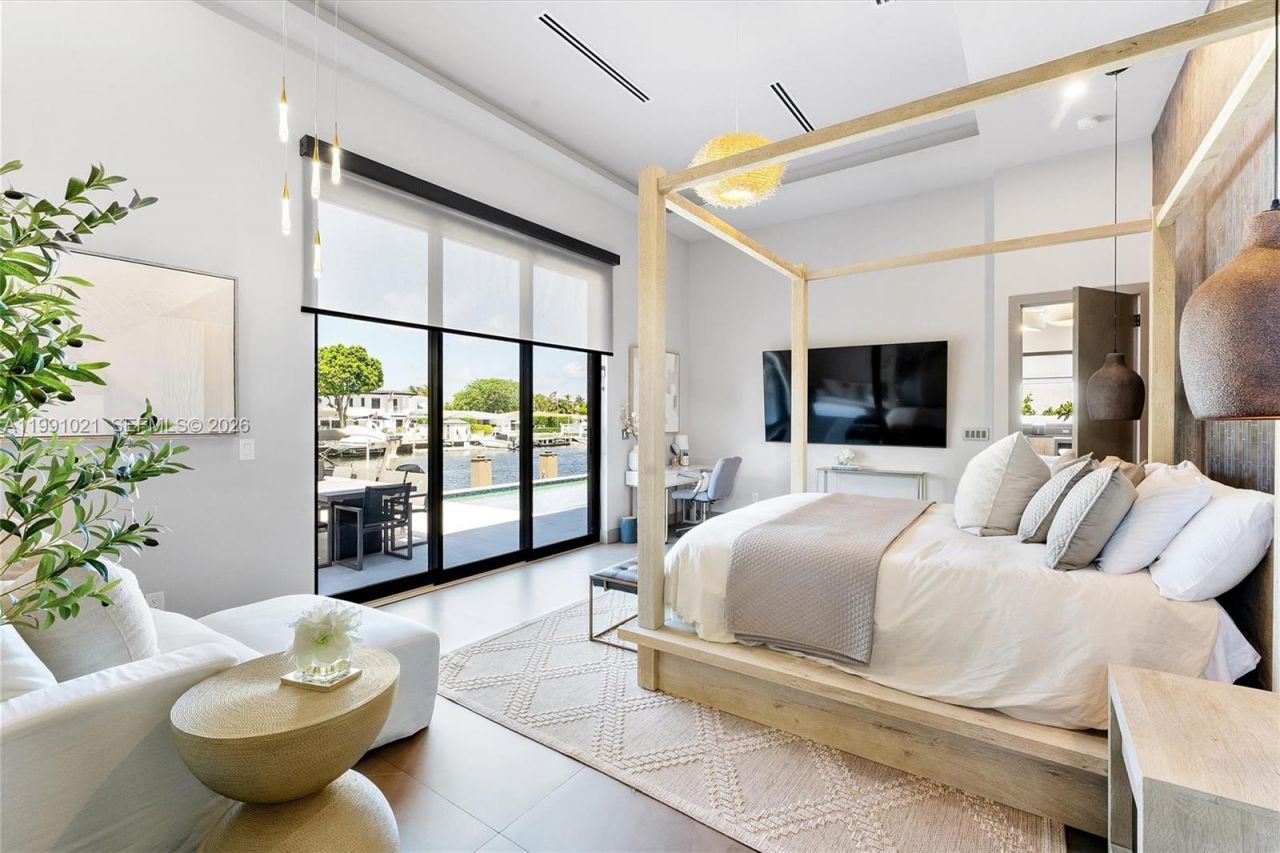 2215 NE 19th St , Fort Lauderdale, FL 33305 Photo