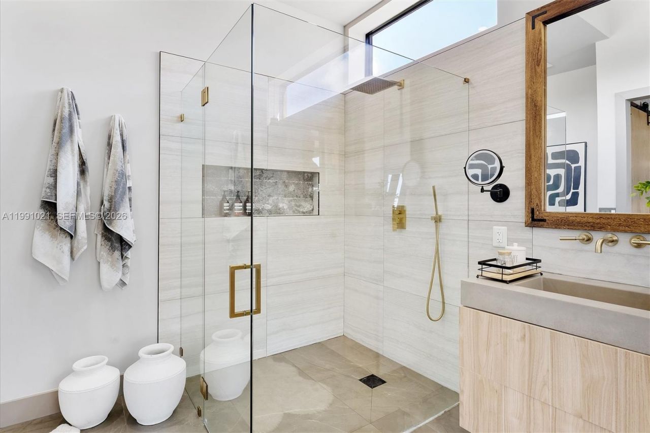 2215 NE 19th St , Fort Lauderdale, FL 33305 Photo