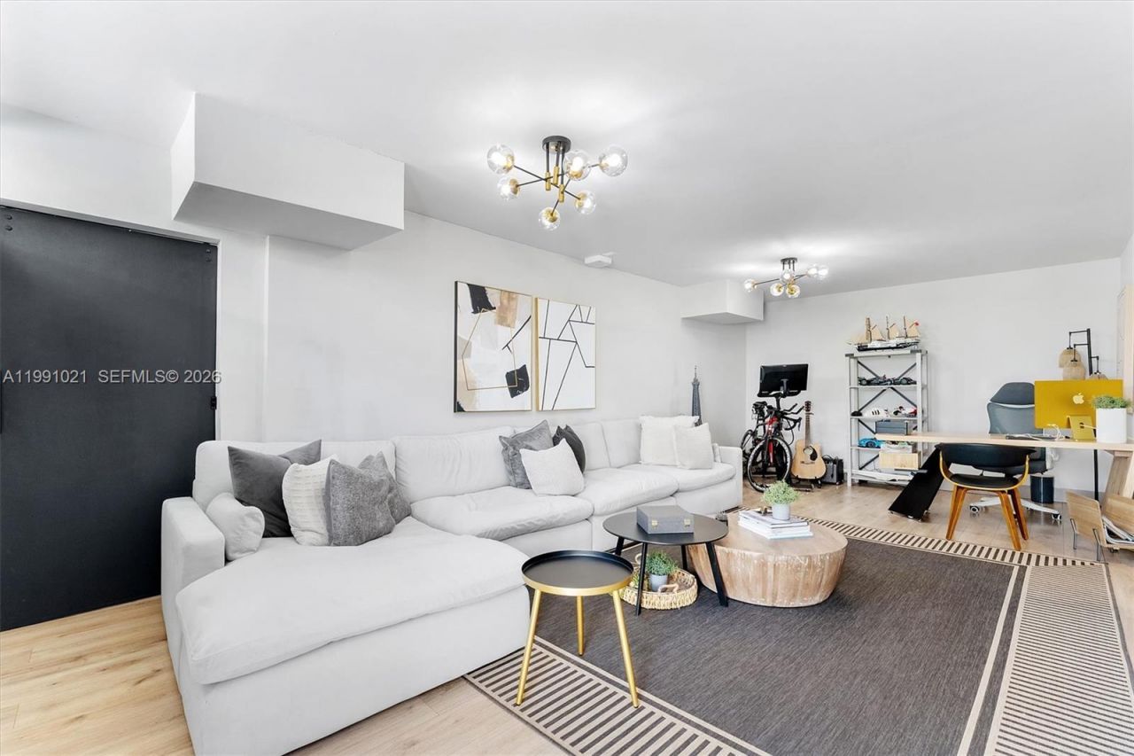 2215 NE 19th St , Fort Lauderdale, FL 33305 Photo