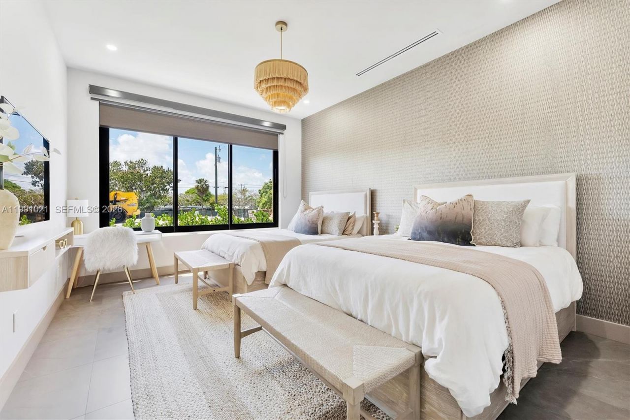 2215 NE 19th St , Fort Lauderdale, FL 33305 Photo