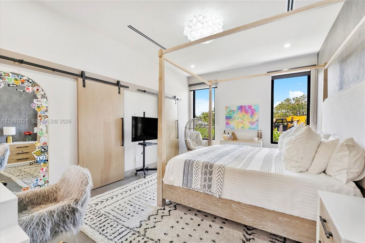 2215 NE 19th St , Fort Lauderdale, FL 33305 Photo